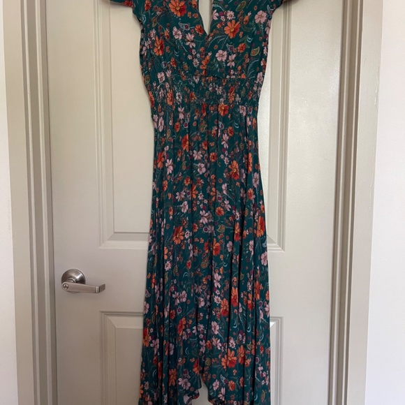 Angie - Asymmetrical Floral Dress - M - Picture 13 of 13